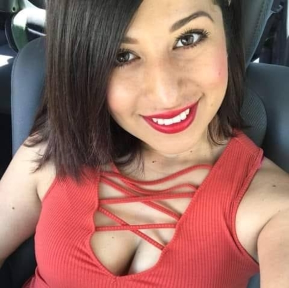Roxanne Romero - Poshmark Profile Picture of Roxanne Romero (@roxanneromer983) on Poshmark