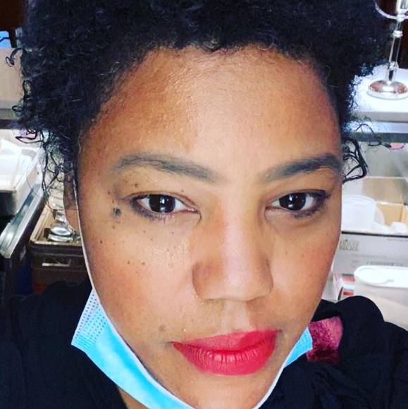 Profile Picture of Glynnis Avellone (@avelloneg) on Poshmark