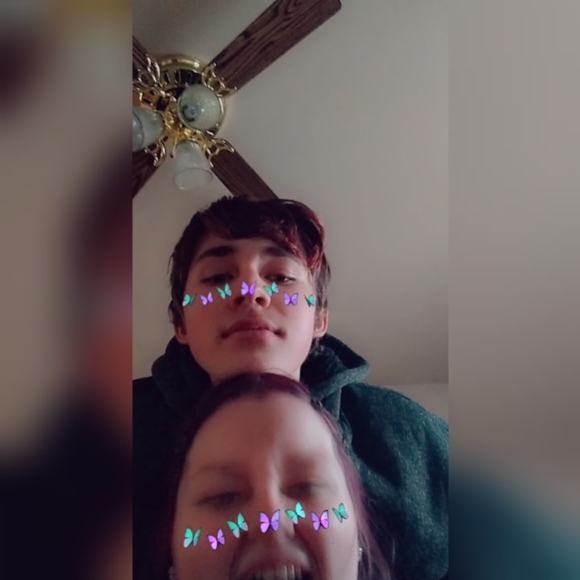 Profile Picture of Breannan Hayburn (@breannanhayburn) on Poshmark