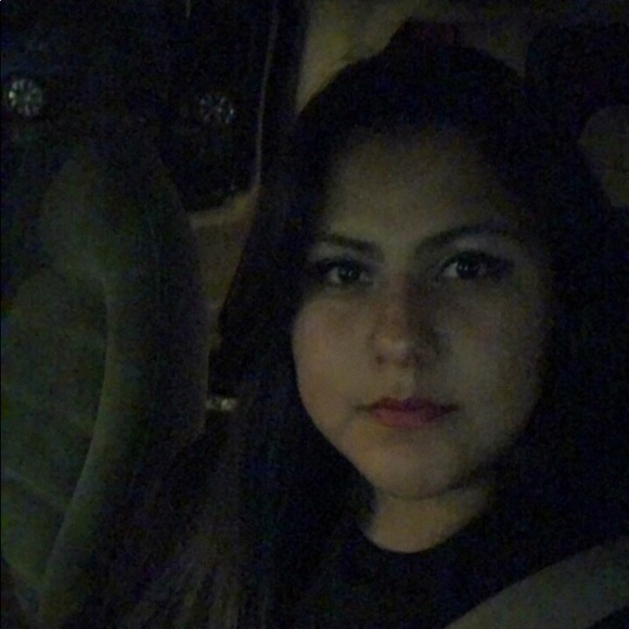 Profile Picture of Janet Ocampo (@janetocampo) on Poshmark