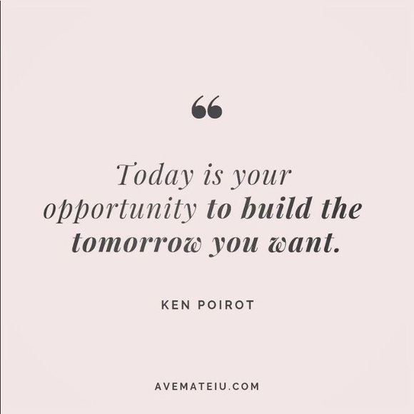 Profile Picture of Wanda Echavarria (@wechavarria) on Poshmark