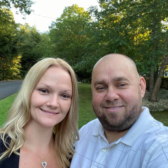 Profile Picture of Michelle Kielczewski (@michellecz84) on Poshmark