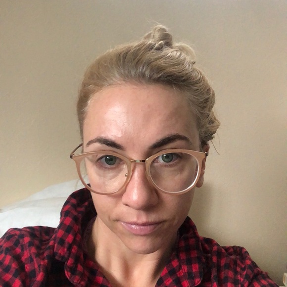 Profile Picture of Whitney Carter (@cartercitizen) on Poshmark