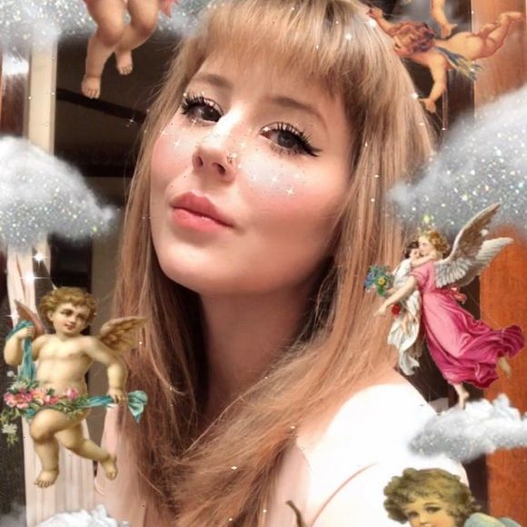 Profile Picture of Sam Gifford (@bossyblonde86) on Poshmark