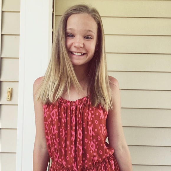 Profile Picture of Samantha Mccune (@samanthamccune) on Poshmark