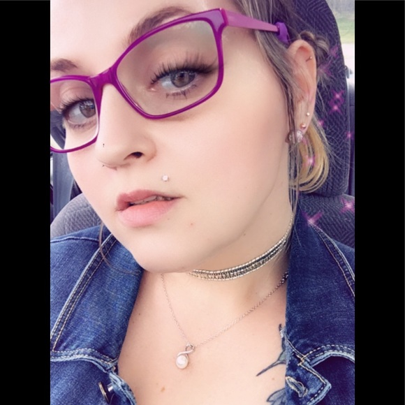 Profile Picture of Michelle Hackett (@mskittie69) on Poshmark