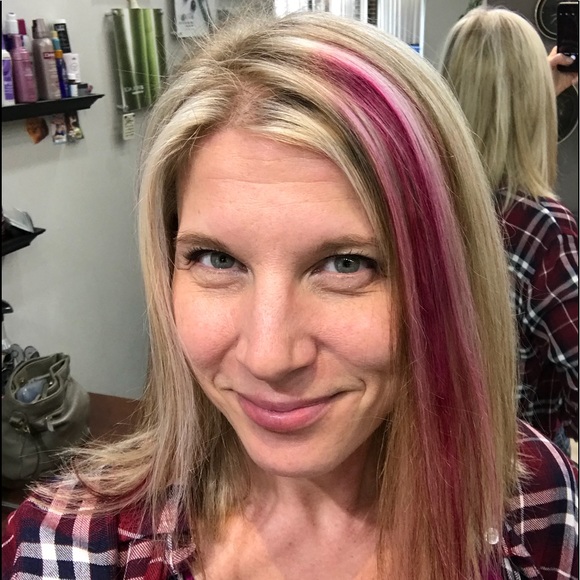 Profile Picture of Vicky Ras (@orca106) on Poshmark