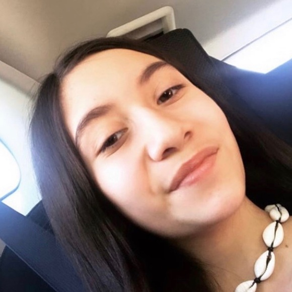 Profile Picture of Valeria Jimenez (@valeriasclosett) on Poshmark