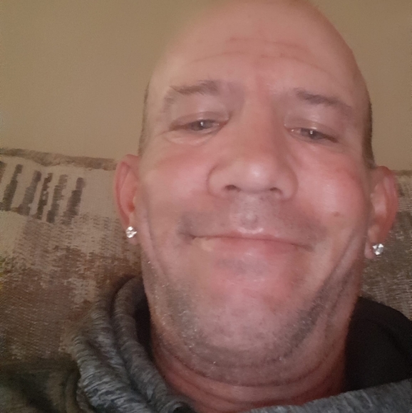 Profile Picture of David Lavalley (@davefitt13) on Poshmark