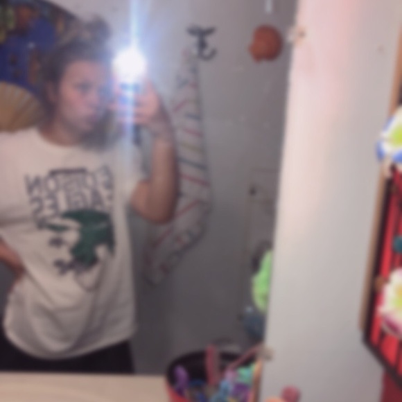 Profile Picture of Rachel Hudlow (@hudlowrachel) on Poshmark