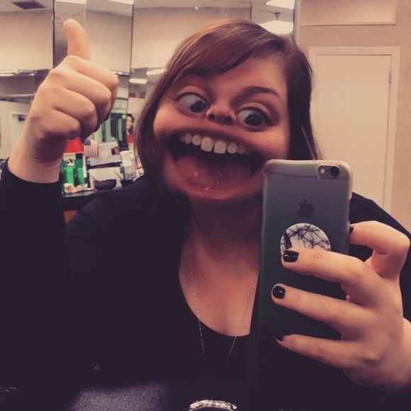 Profile Picture of Jen Reilly (@reilly284) on Poshmark