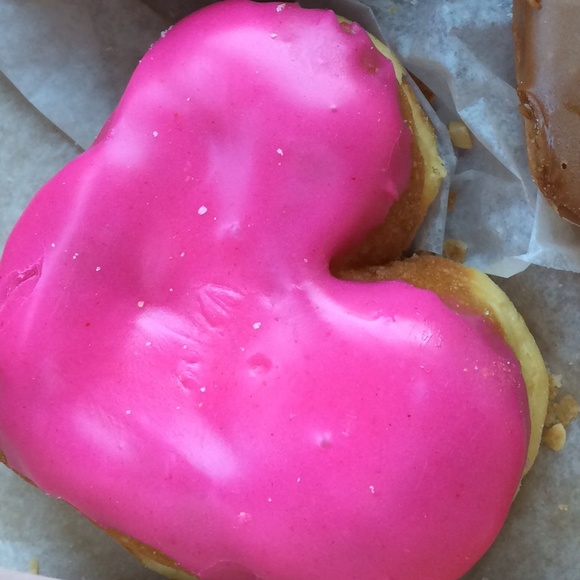 Profile Picture of Mel Matz (@bagelz) on Poshmark