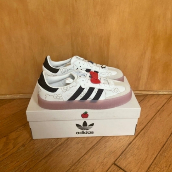 Profile Picture of Burnell Leigton (@leigton6548) on Poshmark