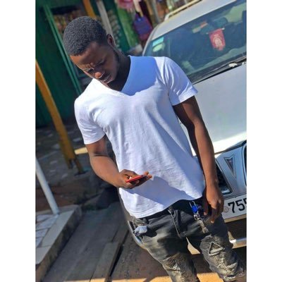 Profile Picture of Foster Perry (@Fosterperry10) on Twitter