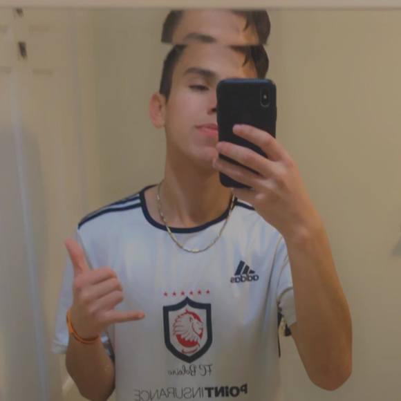 Profile Picture of Luiz Pereira teixeira (@luiz_p) on Poshmark