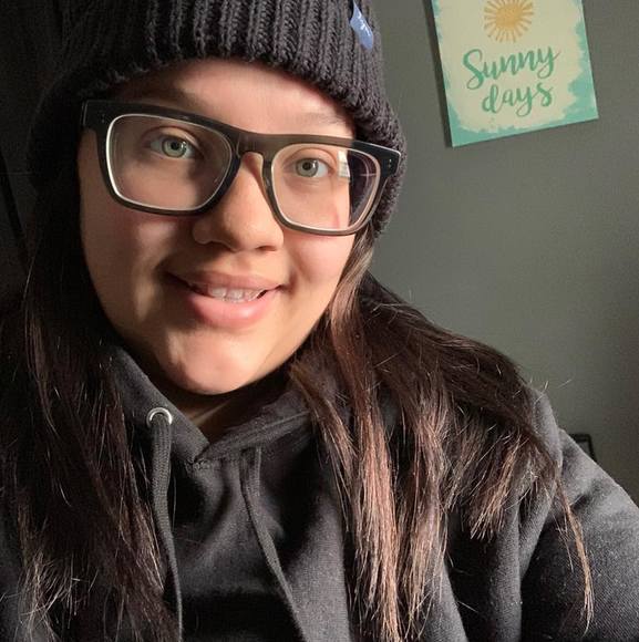 Profile Picture of Alexandra Moreta (@aspongebob513) on Poshmark