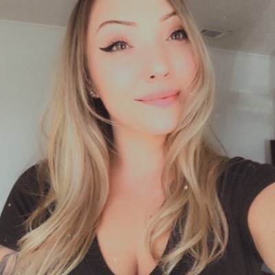 Profile Picture of Alexa McCoy (@AlexaMcCoy16) on Twitter