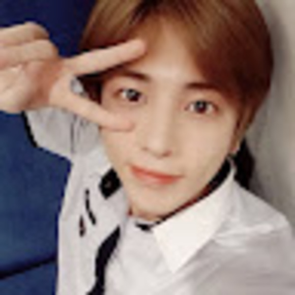 Profile Picture of Tae tae Tae (@moawithtxt2019) on Poshmark