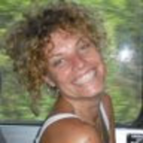 Profile Picture of Tonya Fink (@therightstuff8) on Poshmark