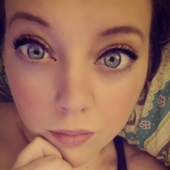 Profile Picture of Samantha Frazer (@sfrazer623) on Poshmark