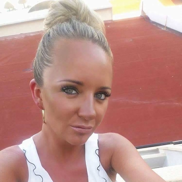 Profile Picture of Gita Avgeris (@gitaavgeris) on Poshmark