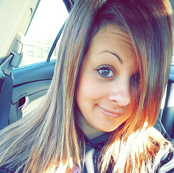 Profile Picture of Micah Owens (@riley0852) on Poshmark