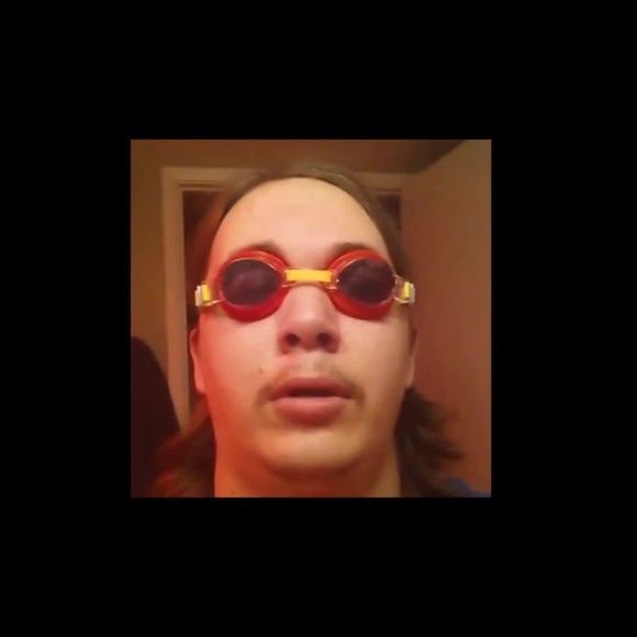 Profile Picture of Ken Xie (@kennethenxie) on Poshmark