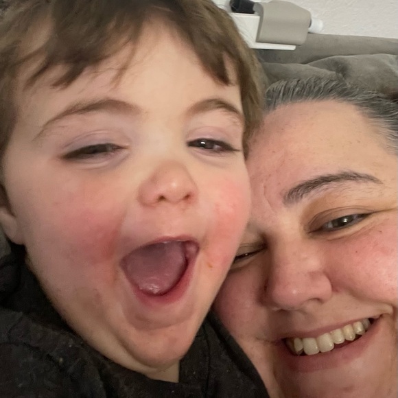 Profile Picture of Michele Ferolie (@mnferolie) on Poshmark