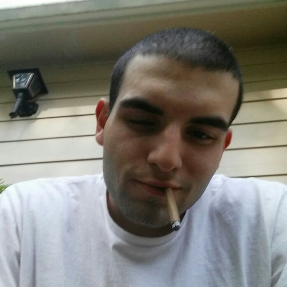 Profile Picture of Daniel Toma (@danielzakariya) on Poshmark