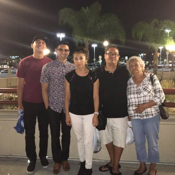 Profile Picture of Julio Alva (@julioalva07) on Poshmark