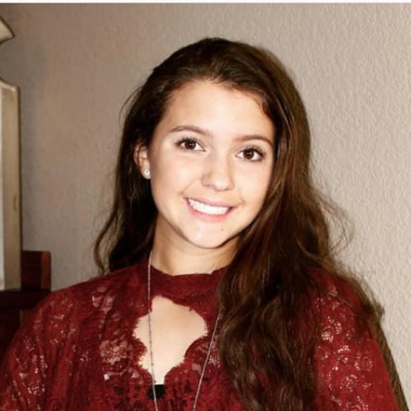 Profile Picture of Josie Moffitt (@moffit01) on Poshmark