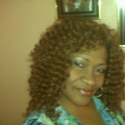 Profile Picture of Iris Holmes (@MsEntrepreneur9) on Twitter