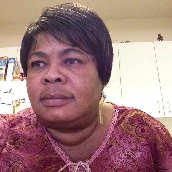 Profile Picture of Roberta Acheampong (@robertarubby) on Poshmark