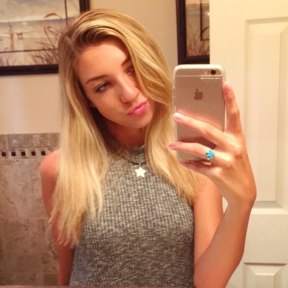 Profile Picture of Joni Pollock (@joniiipollock) on Poshmark