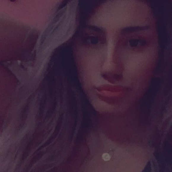 Profile Picture of Rene Navaro (@qwerty2300) on Poshmark