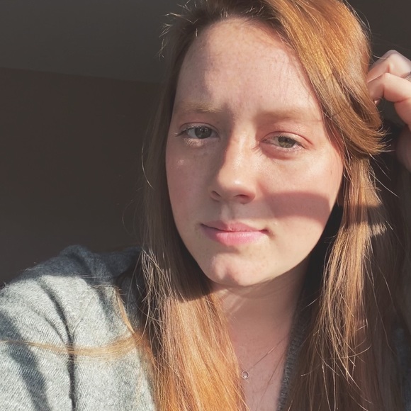 Profile Picture of Megan Kelloway (@mlkelloway) on Poshmark
