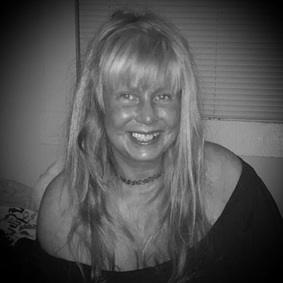 Profile Picture of Eileen Mccarthy (@eileen514104) on Poshmark