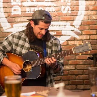 Profile Picture of Tim Poole (@timpoolemusic) on Instagram