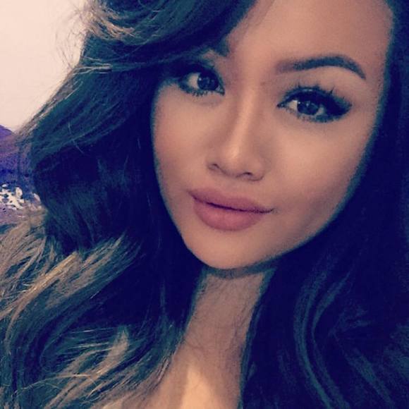 Profile Picture of Jazelle Turcato (@jazellet) on Poshmark
