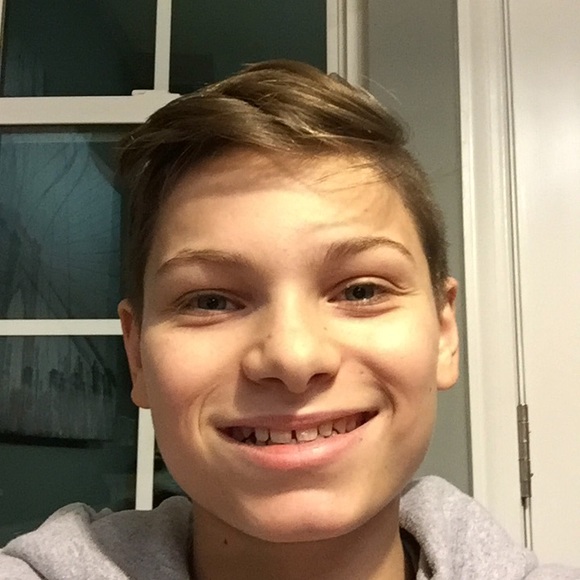 Profile Picture of Andrew Spagnola (@andrewspags) on Poshmark