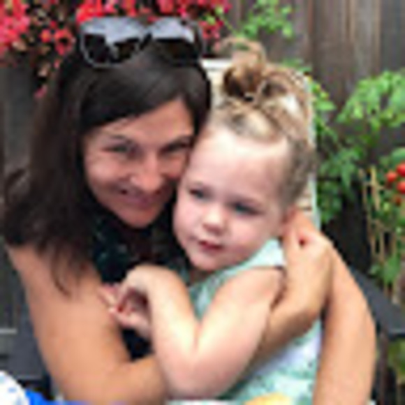 Profile Picture of Jolene Hufty (@jhufty) on Poshmark