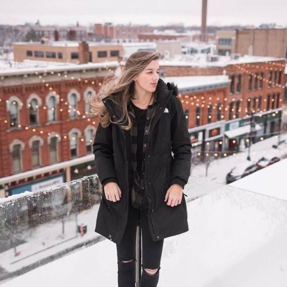 Profile Picture of Megan Schumacher (@schumacher12) on Poshmark