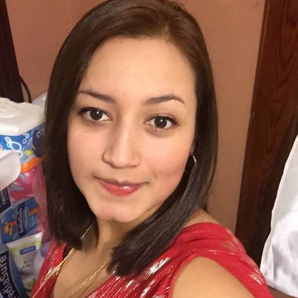 Profile Picture of Ingrid edaligia Caal marmol (@chinitac12) on Poshmark