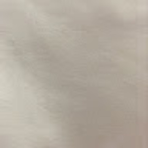 Profile Picture of Razaz Eltom (@razaze) on Poshmark