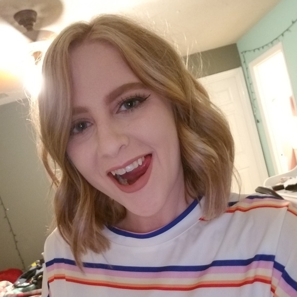 Profile Picture of Sydney Pazdalski (@spazdalski) on Poshmark