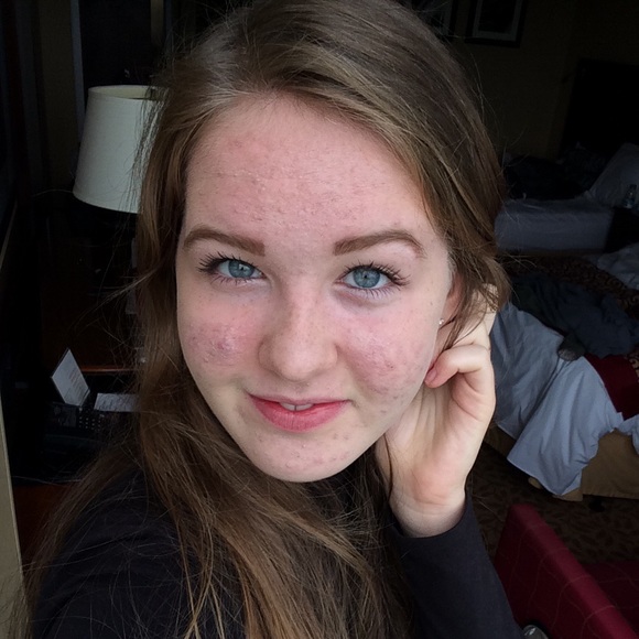 Profile Picture of Lillian Rickert (@lillyx22) on Poshmark