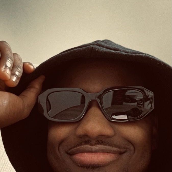 Profile Picture of Raymond (@raymond_iphone) on Tiktok
