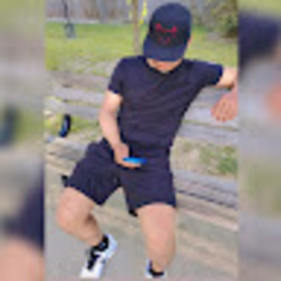 Profile Picture of Mike Perez (@denisrashperez) on Poshmark