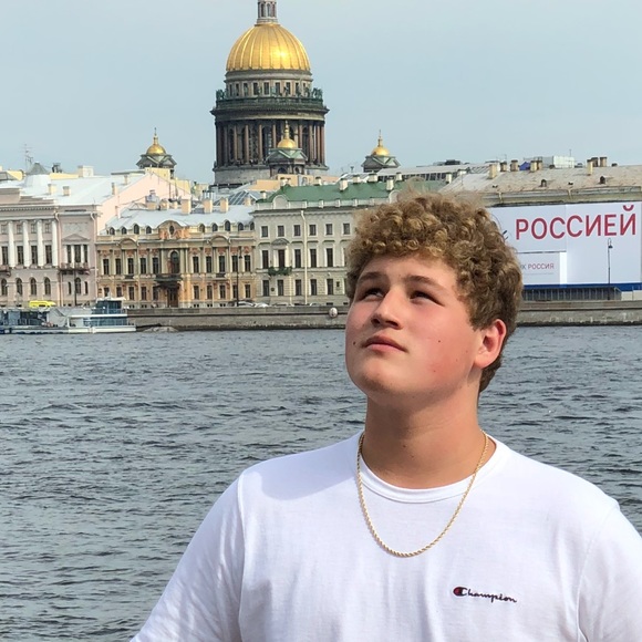 Profile Picture of Chase Thude (@cthude) on Poshmark