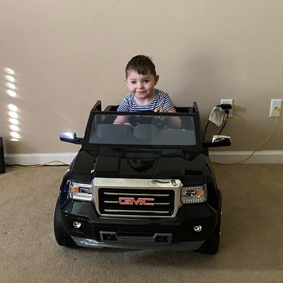 Kendall Burgess - Poshmark Profile Picture of Kendall Burgess (@kendall1990) on Poshmark